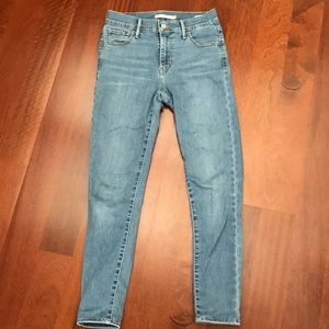 SOLD ON M*RCARI Levi’s 720 high rise skinny jeans